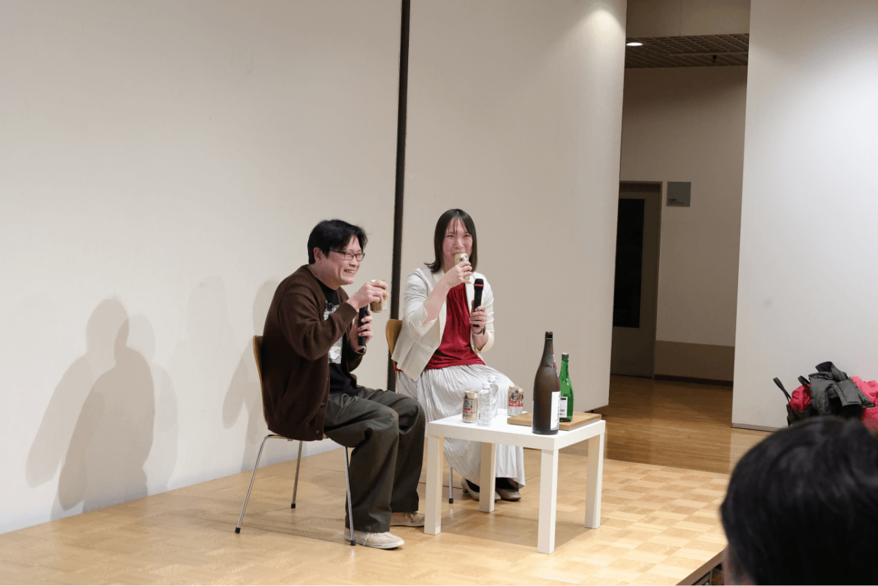 酒場ライターのパリッコさんと酒場案内人の塩見なゆさんを講師に招いたトーク