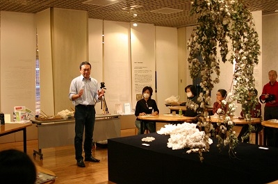 WS「糸の森をつくる授業」と実演「糸つくり」