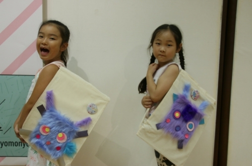 インターン生・Hが夏の子どもワークショップ2016
「夏休みをいれるバッグをつくろう!」をレポートしました!